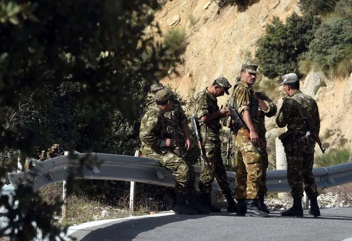 Algérie: deux soldats tués dans l'explosion d'une mine
