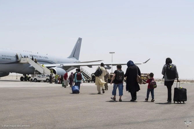 Les EAU acceptent d’accueillir temporairement 5000 Afghans à la demande des États-Unis