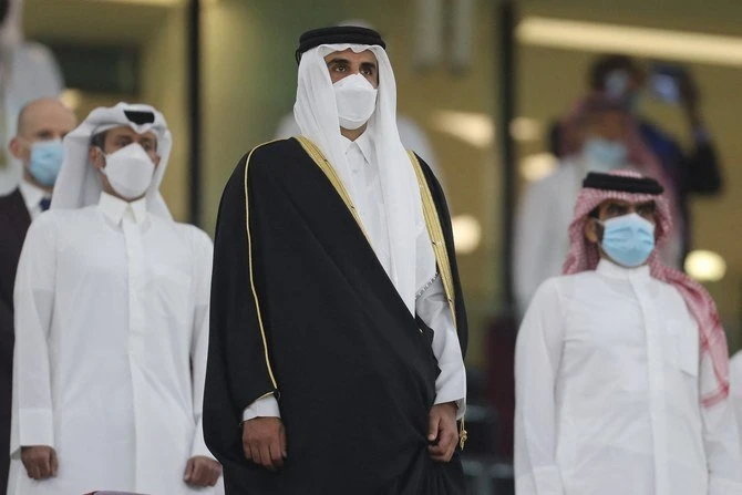 L’émir du Qatar reçoit une délégation des EAU, les deux parties s’entretenant de leur coopération
