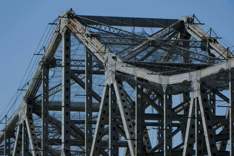 Infrastructures: le gigantesque plan voulu par Biden franchit une étape clé