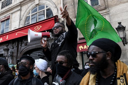 Dissolution en France de la Ligue de défense noire africaine
