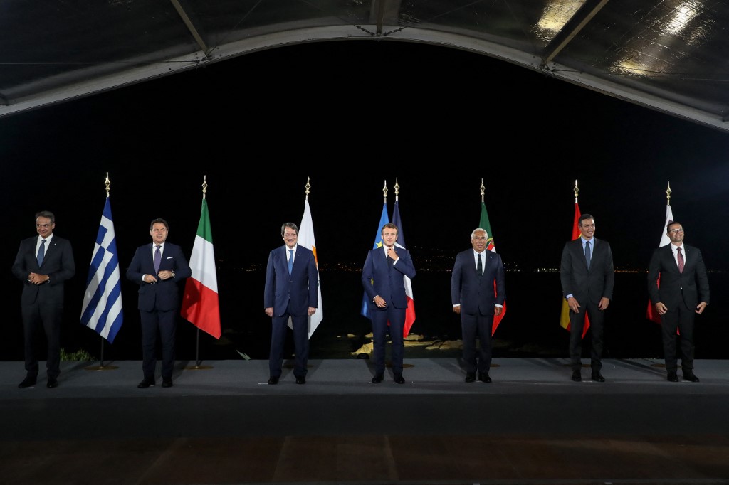 Macron à Athènes: climat, stabilité et crise migratoire au menu de l’UE Méditerranée
