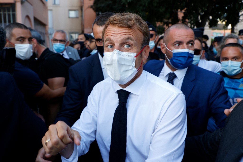 Macron dans les quartiers nord de Marseille, face aux attentes «colossales» des habitants
