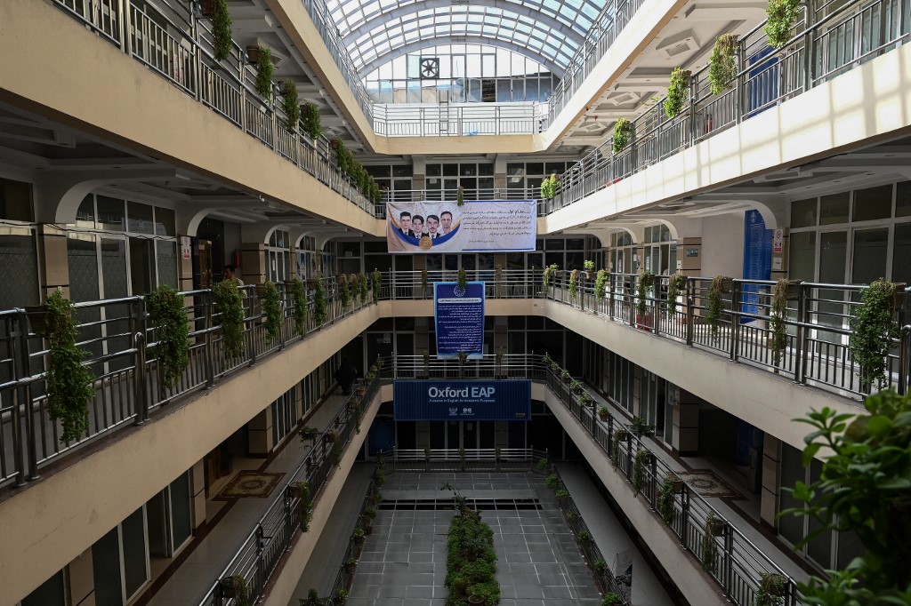 À Kaboul, des universités désertées au premier jour de la non-mixité talibane