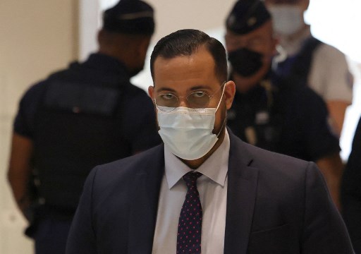 Le procès d'Alexandre Benalla s'est ouvert à Paris, trois ans après le scandale