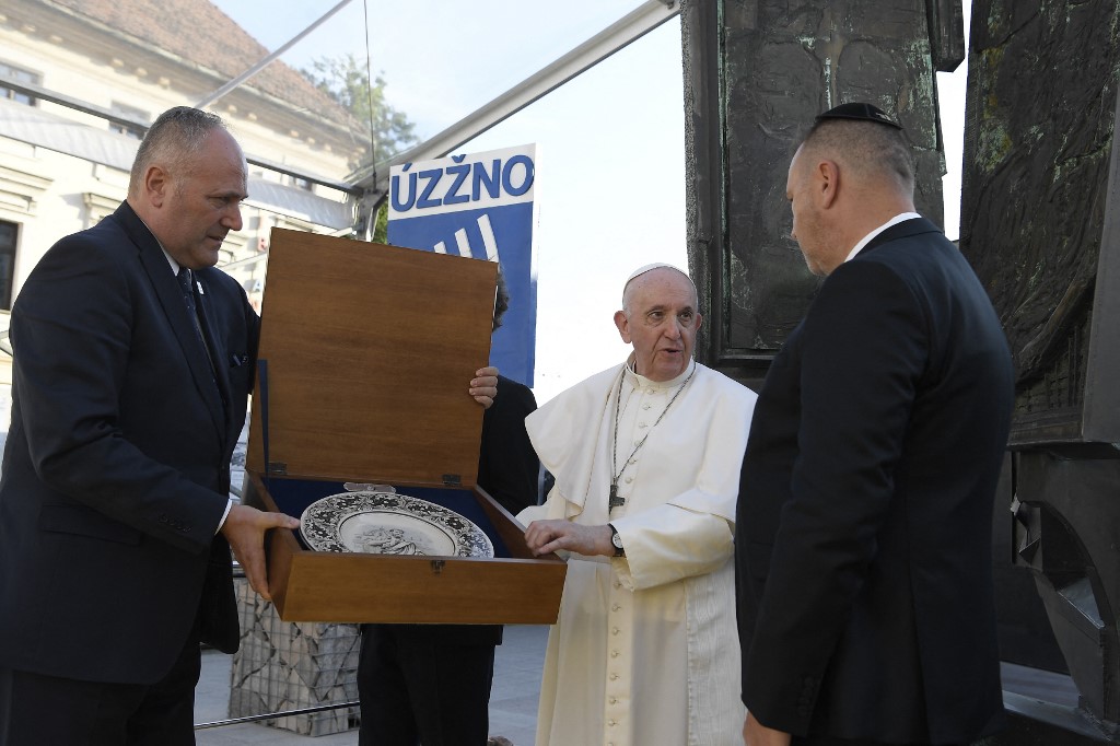 Devant les juifs slovaques, le pape exprime sa «honte» du passé
