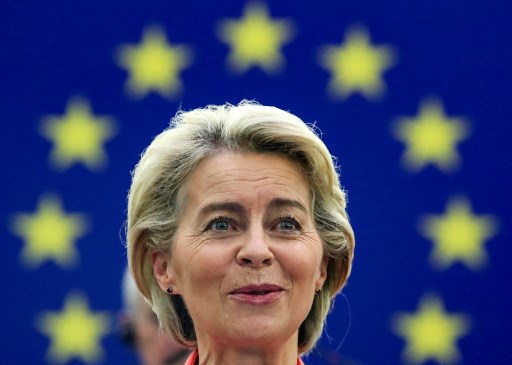 La présidente de la Commission européenne Ursula von der Leyen devant le Parlement à Strasbourg (Photo, AFP)