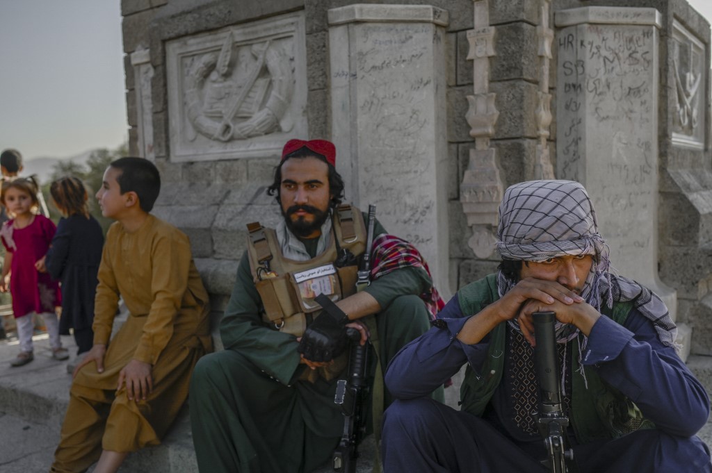 Dans le zoo de Kaboul talibanisé, sourires d'enfants, cornets glacés et Kalachnikovs