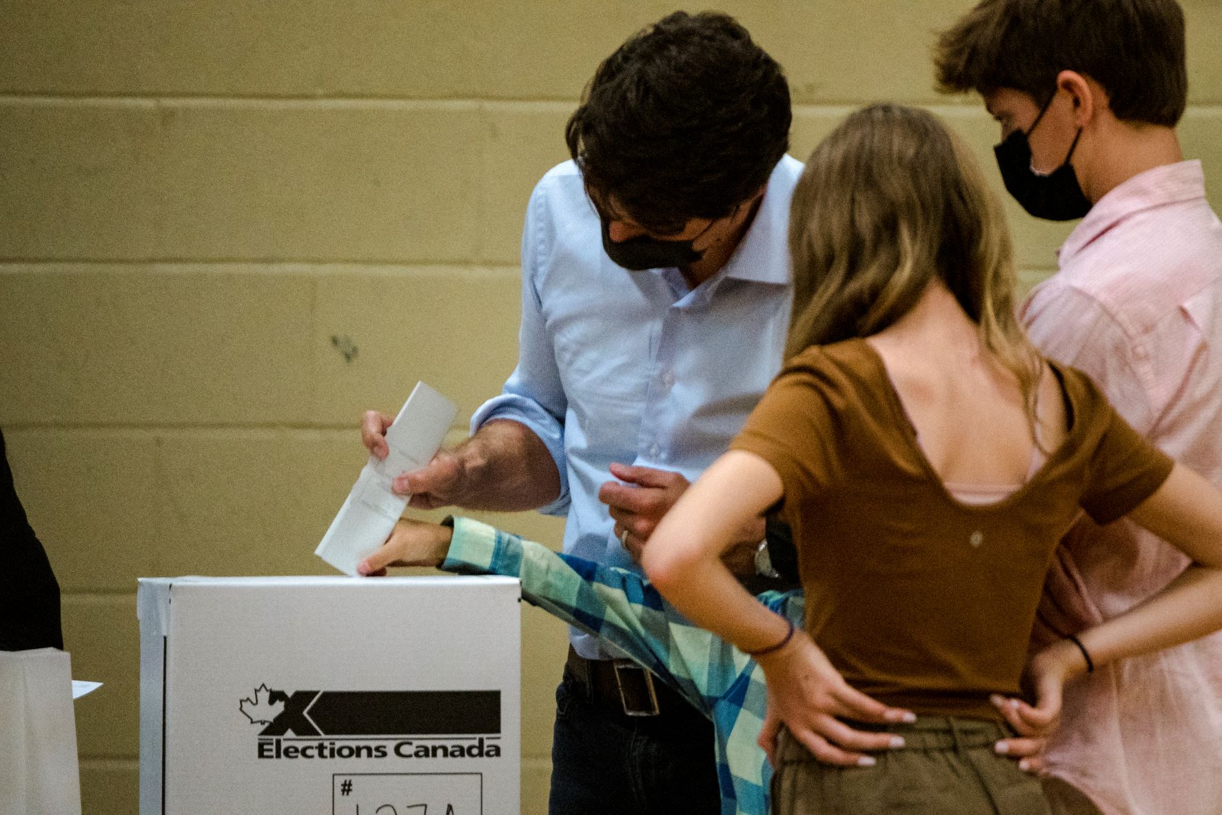 Canada: le parti de Trudeau donné vainqueur des législatives