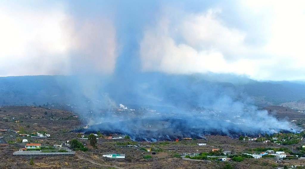 Eruption aux Canaries: une centaine de maisons détruites, 5000 personnes évacuées