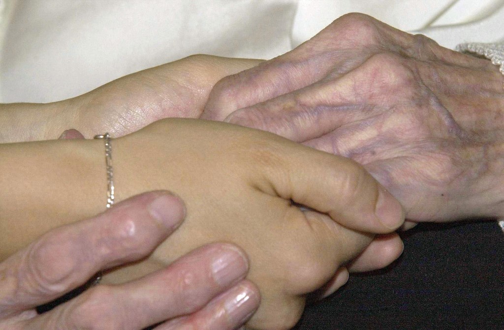 Alzheimer: un nouvel espoir, timide, pour traiter la maladie