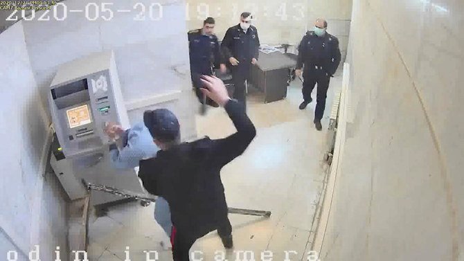 Après les fuites vidéos, Téhéran enquête sur des gardiens de prison