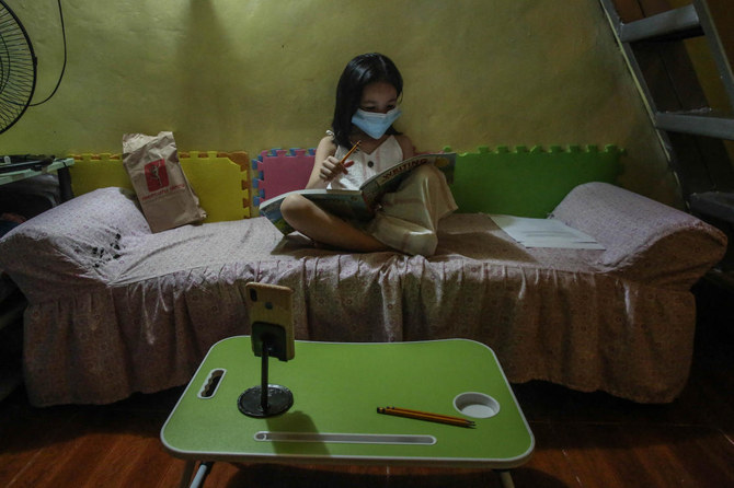 «Crise de l'apprentissage» aux Philippines, où les écoles restent closes