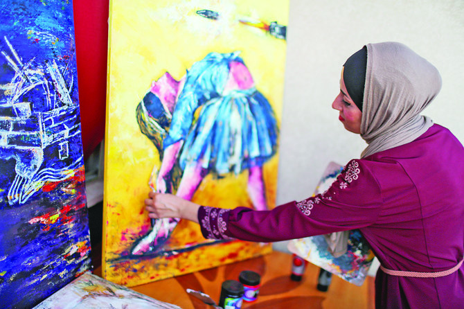 Une artiste palestinienne peint la « bombe à retardement » de Gaza
