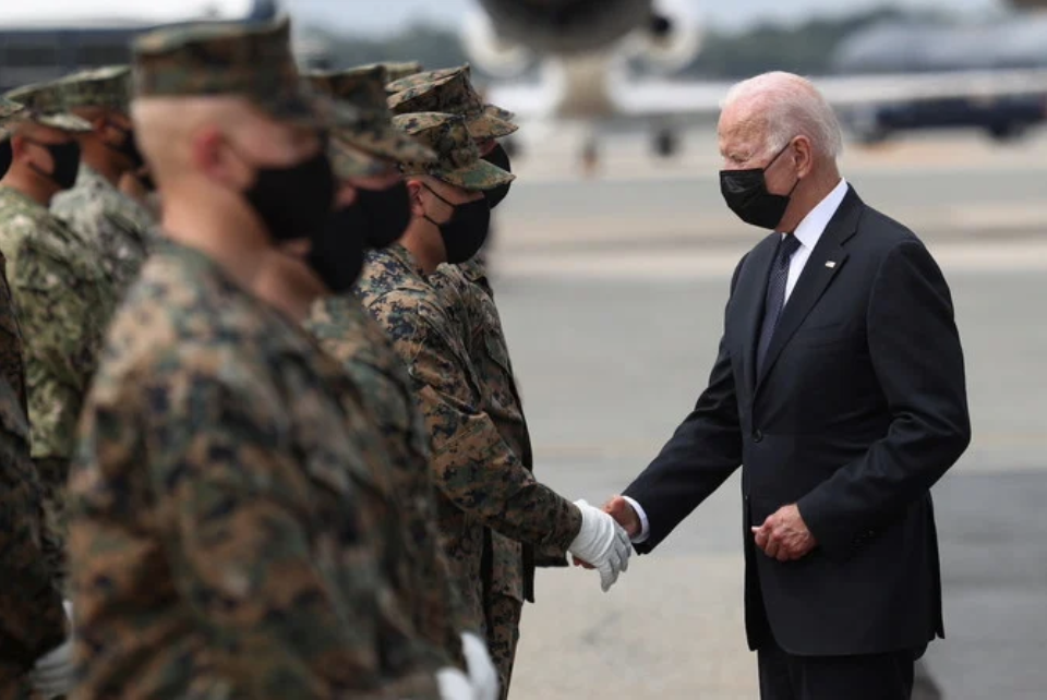 Biden paiera le prix de la débâcle en Afghanistan lors des prochaines élections