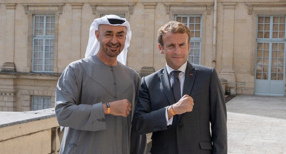 Macron et Mohammed ben Zayed al-Nahyane arborent le bracelet Expo 2020 Dubaï