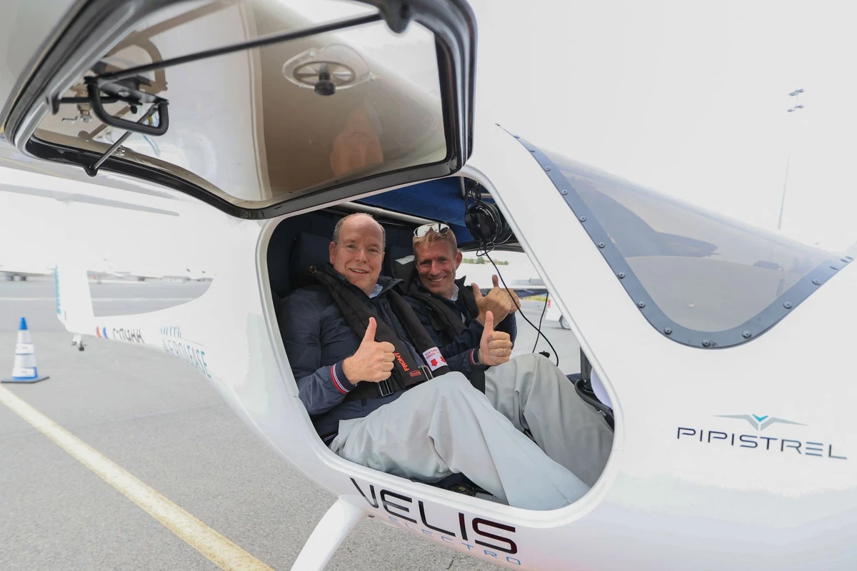 Le Prince Albert de Monaco promoteur de l'avion électrique