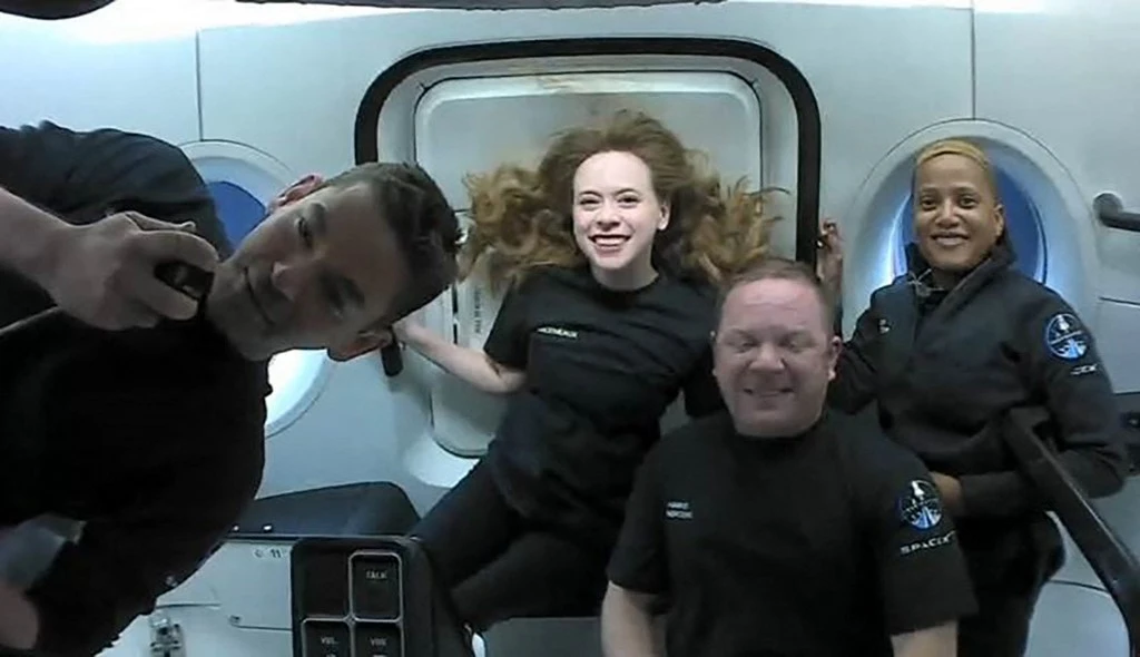Les passagers privés de SpaceX de retour sur Terre après trois jours dans l'espace