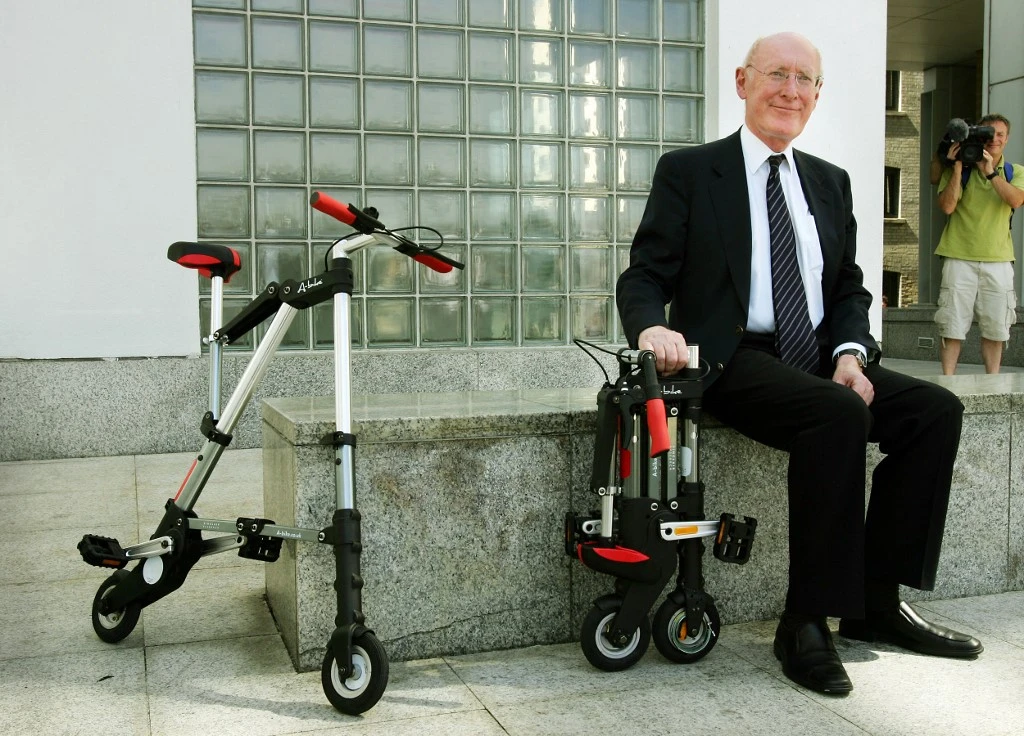 Le pionnier britannique de l'informatique Sir Clive Sinclair meurt à 81 ans