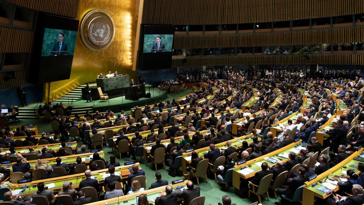 Vaccin obligatoire pour l'Assemblée générale annuelle de l'ONU, courroux de Moscou