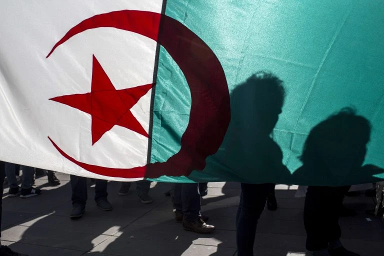 La chute des corps vers le bonheur de l’enfermement