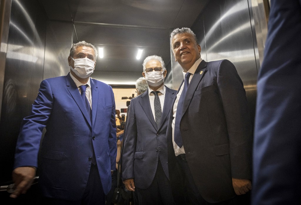 Le Maroc se dote d'un nouveau gouvernement pour redresser le pays