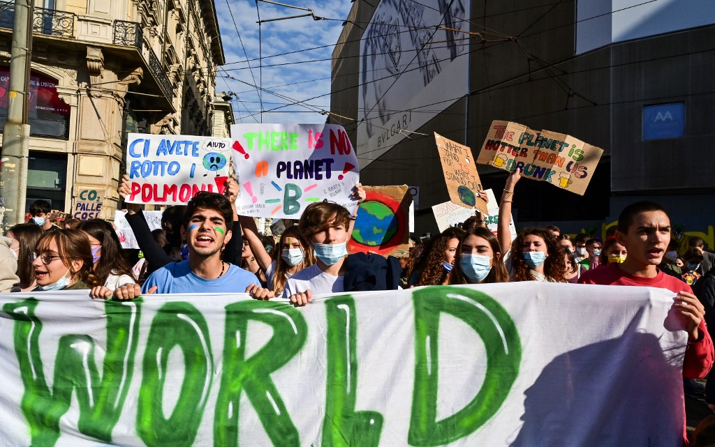 Les jeunes défilent pour le climat à Milan, derrière Greta Thunberg