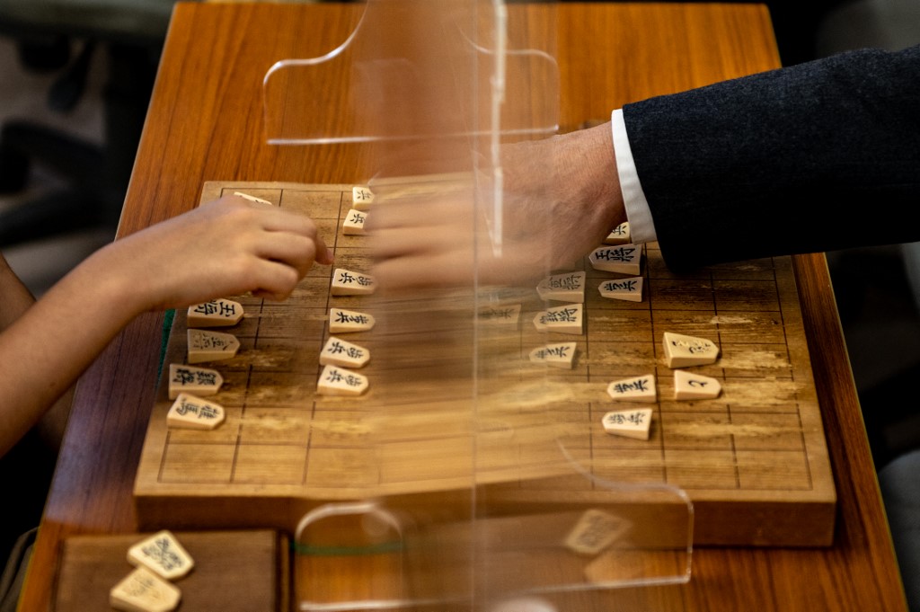 Le shogi, les échecs japonais, sous le charme d'un jeune prodige