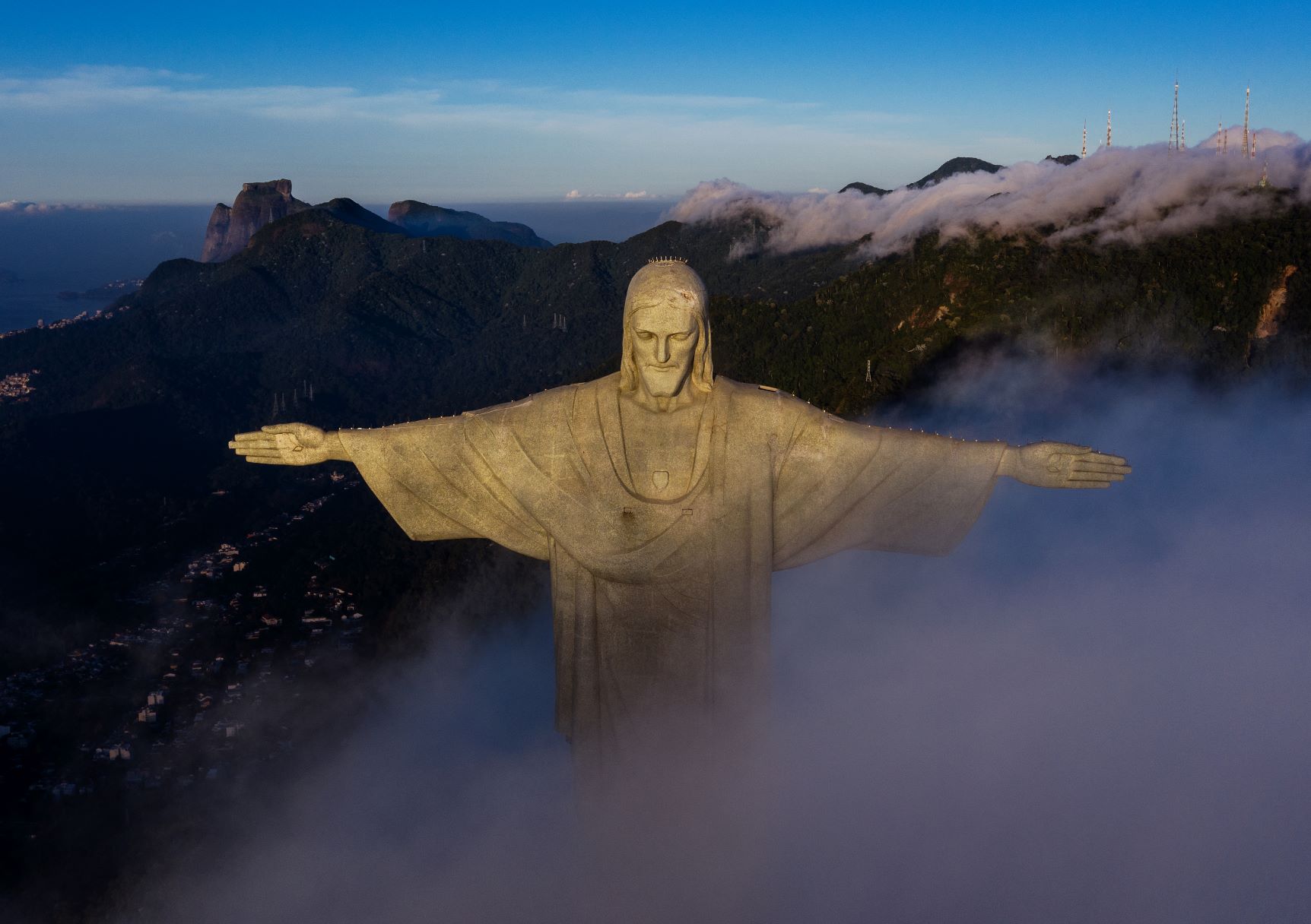 Rio de Janeiro : la statue du Christ rédempteur fête ses 90 ans