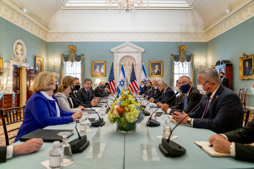 Washington fait planer la menace militaire contre l'Iran si la diplomatie échoue