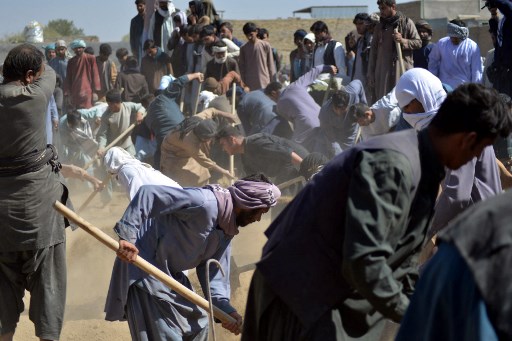 Afghanistan: les chiites enterrent leurs morts après un nouveau vendredi sanglant