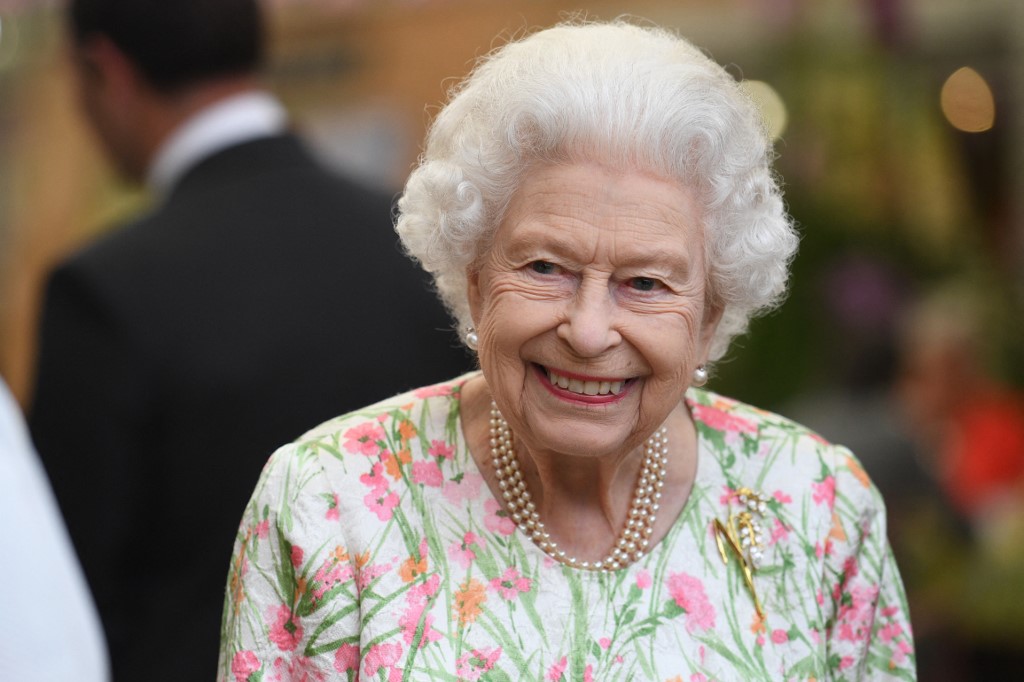 La reine Elizabeth II mise au repos par ses médecins