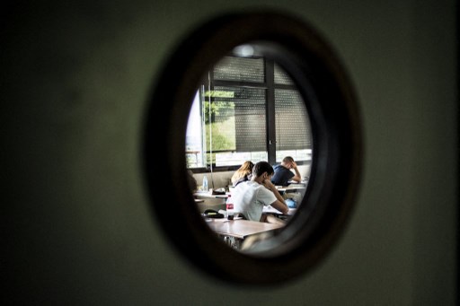 Agression d'une enseignante en Seine-et-Marne: trois lycéens traduits en justice mercredi
