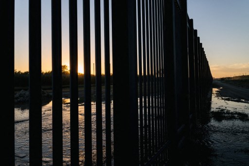 Section du mur frontalier sud à Del Rio, au Texas. (Brandon Bell/Getty Images/AFP)