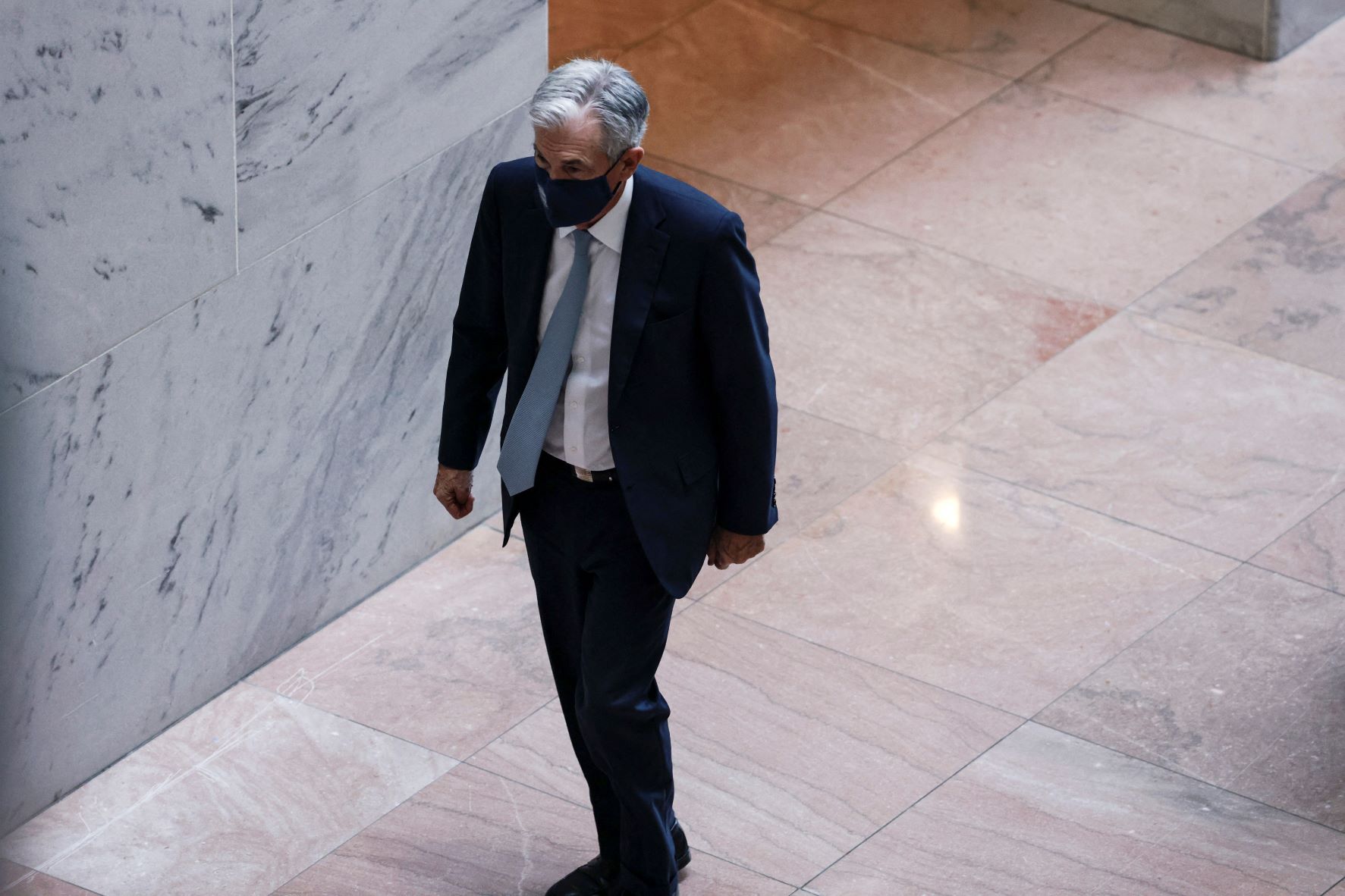 Le président de la Fed également mis en cause pour des transactions boursières