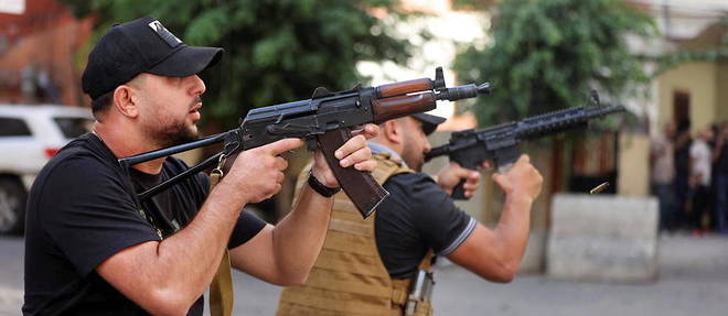 Quand les villes sont vides... Des hommes armés se mobilisent