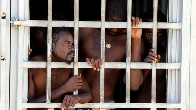 Des milliers de migrants arrêtés par les autorités libyennes et détenus dans des «conditions inhumaines»