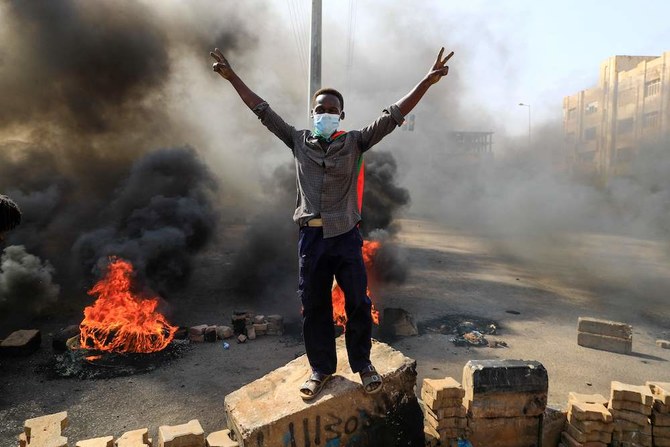 Au Soudan, trois manifestants tués dans un coup d'Etat qui suspend la transition
