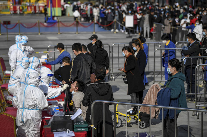 Covid-19: la Chine confine une ville de quatre millions d'habitants