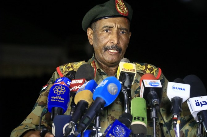 Soudan: la rue vent debout contre un coup d'Etat, le chef de l'armée s'exprime