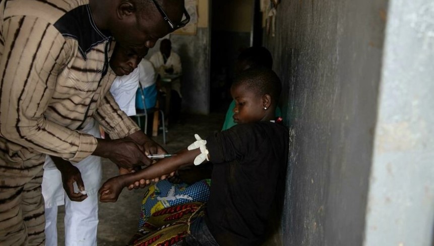 L'OMS pour un déploiement massif du 1er vaccin antipaludique chez les enfants