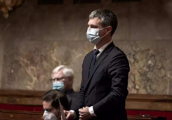 Deux députés LREM déposent plainte pour menace de mort