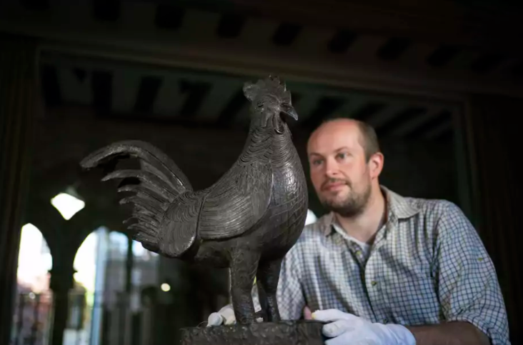 Cambridge remet au Nigeria une statue pillée il y a un siècle