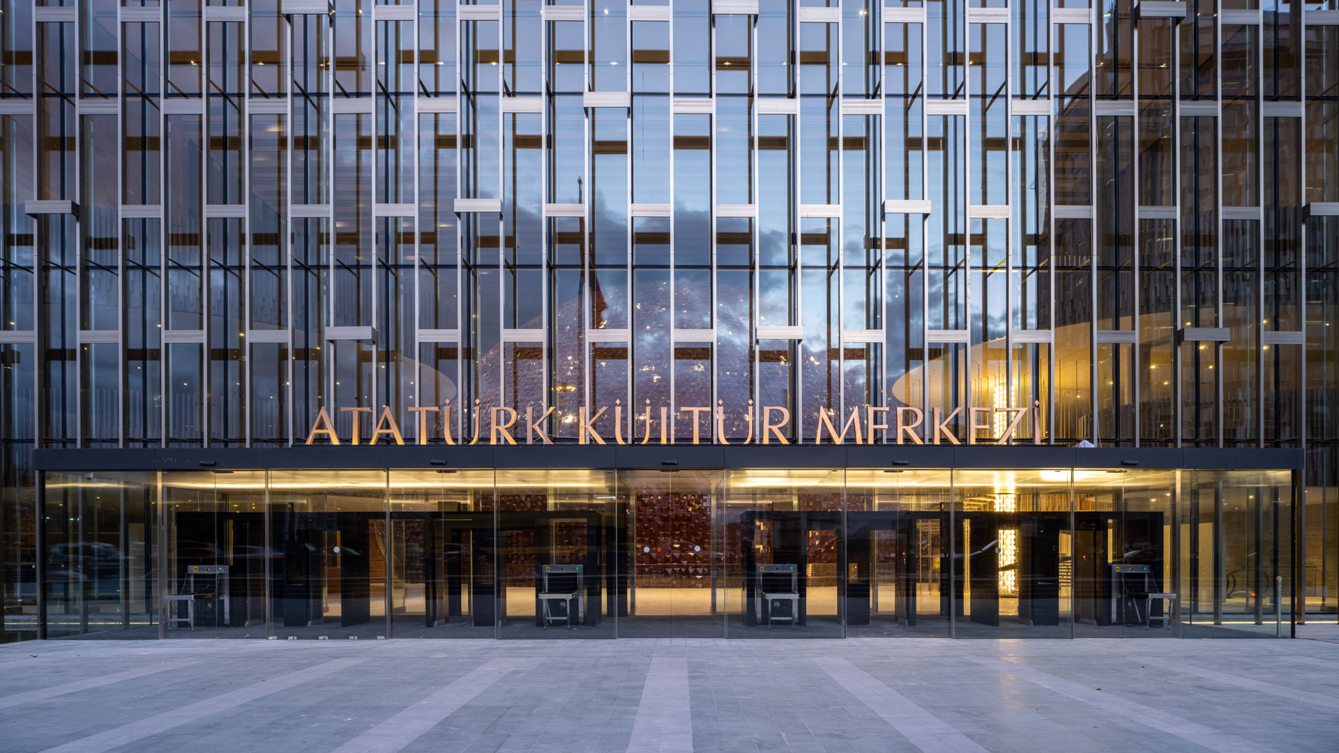 Erdogan inaugure un nouveau centre culturel à Istanbul
