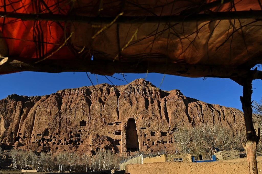 Afghanistan: la peur et la faim, dans les grottes de Bamiyan