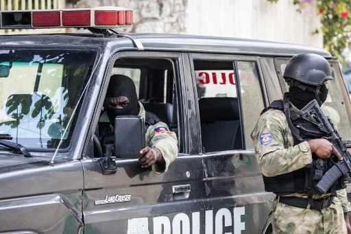 Les autorités haïtiennes face à une nouvelle crise après l'enlèvement d'un groupe d'Américains