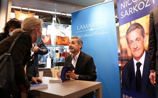 Sarkozy, condamné pour ses comptes de campagne, affirme que «les gens ne sont dupes de rien»