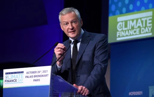 Le ministre français de l'Économie et des Finances, Bruno Le Maire, s'adresse à l'événement "Climate Finance Day" à Paris le 26 octobre 2021. (Eric Piermont:AFP)
