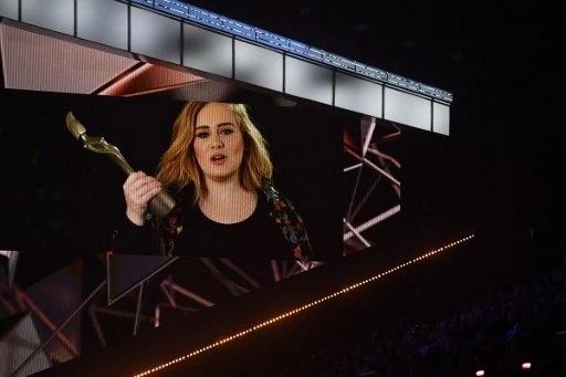 Adele redonne de la voix, album le 19 novembre
