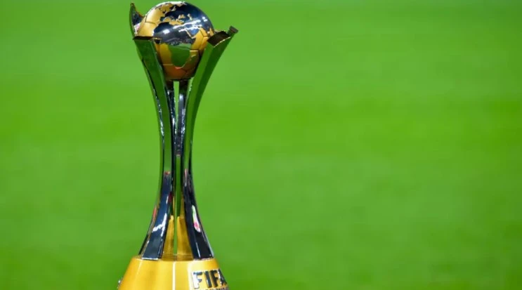 Foot: Les EAU accueilleront la Coupe du monde des clubs début 2022